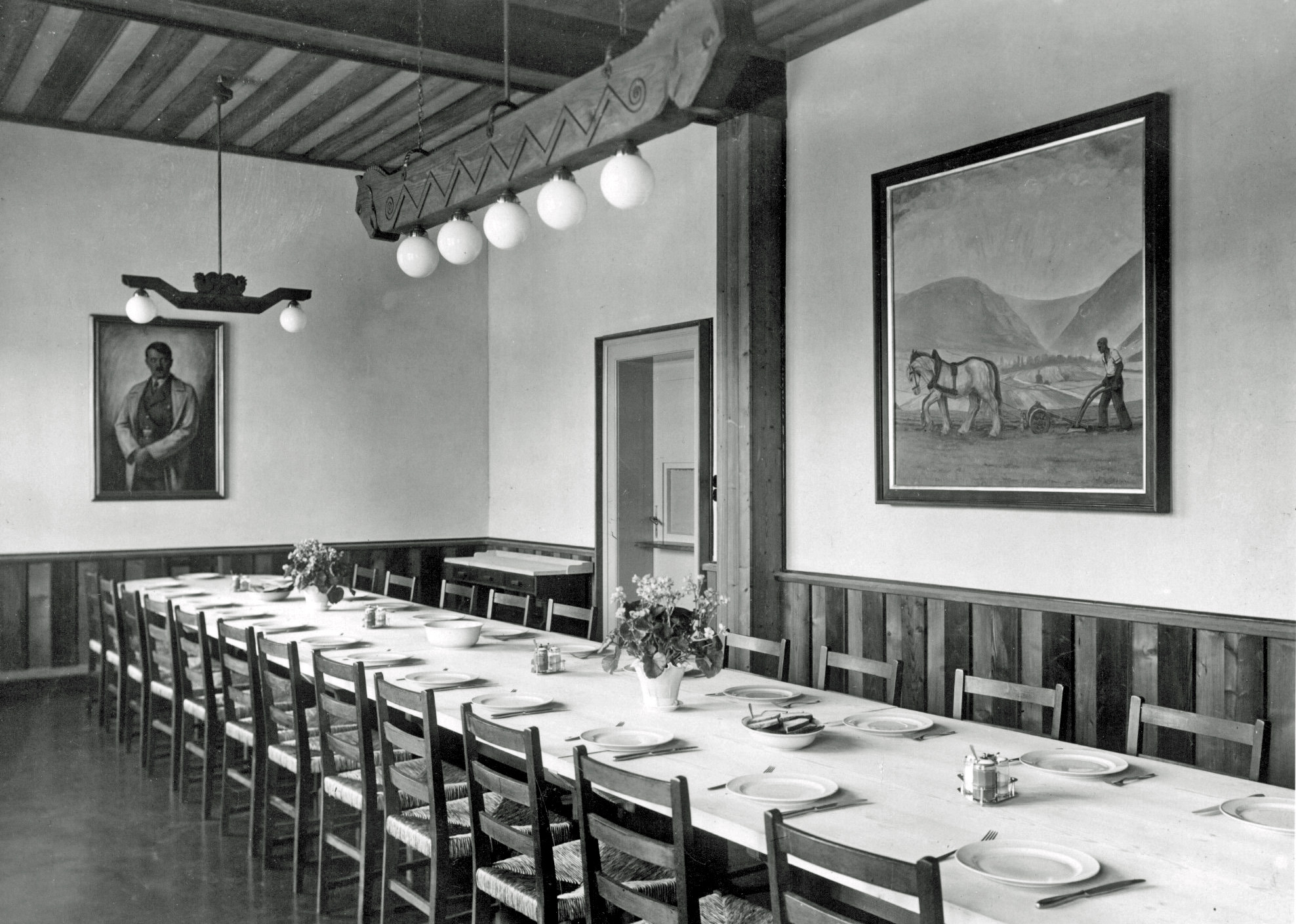 Versammlungsraum der Schule im Jahr 1935