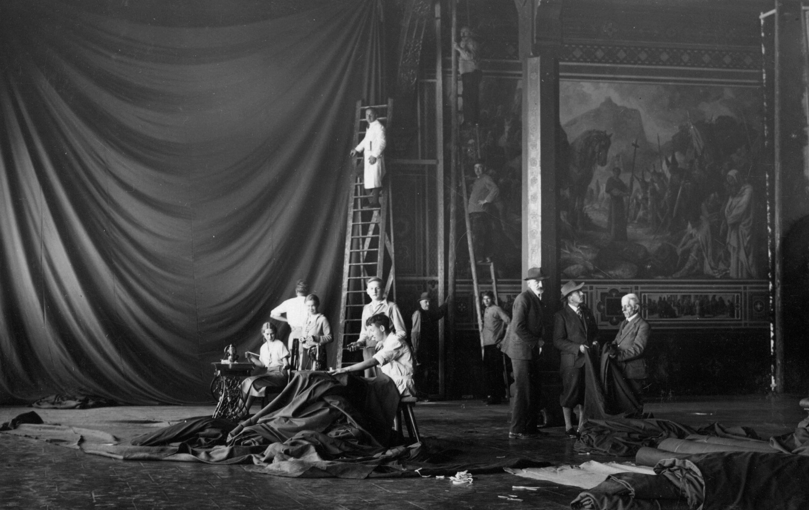 feierlichen Überreichung der Erntekrone an Adolf Hitler 1935